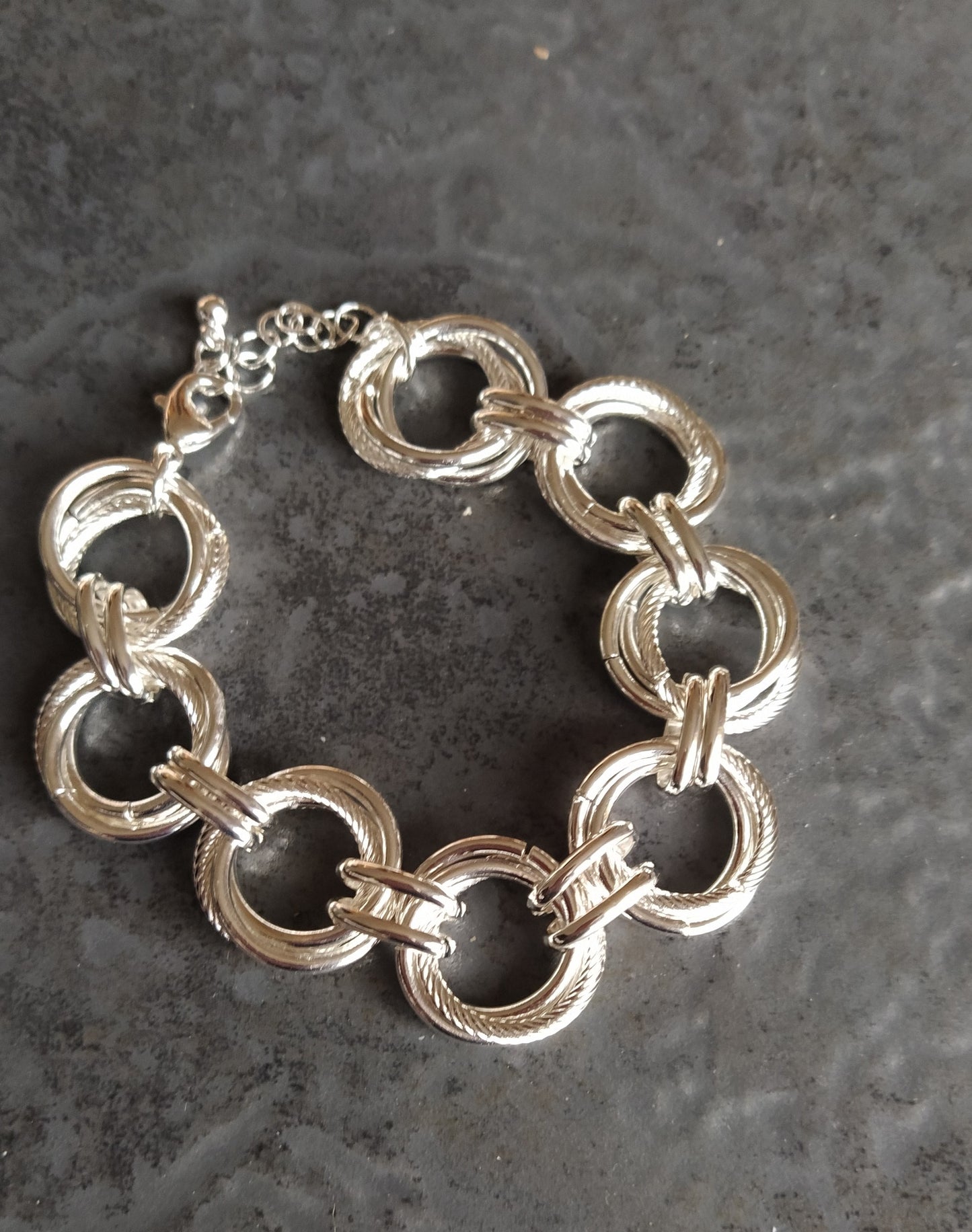 Circles link bracelet