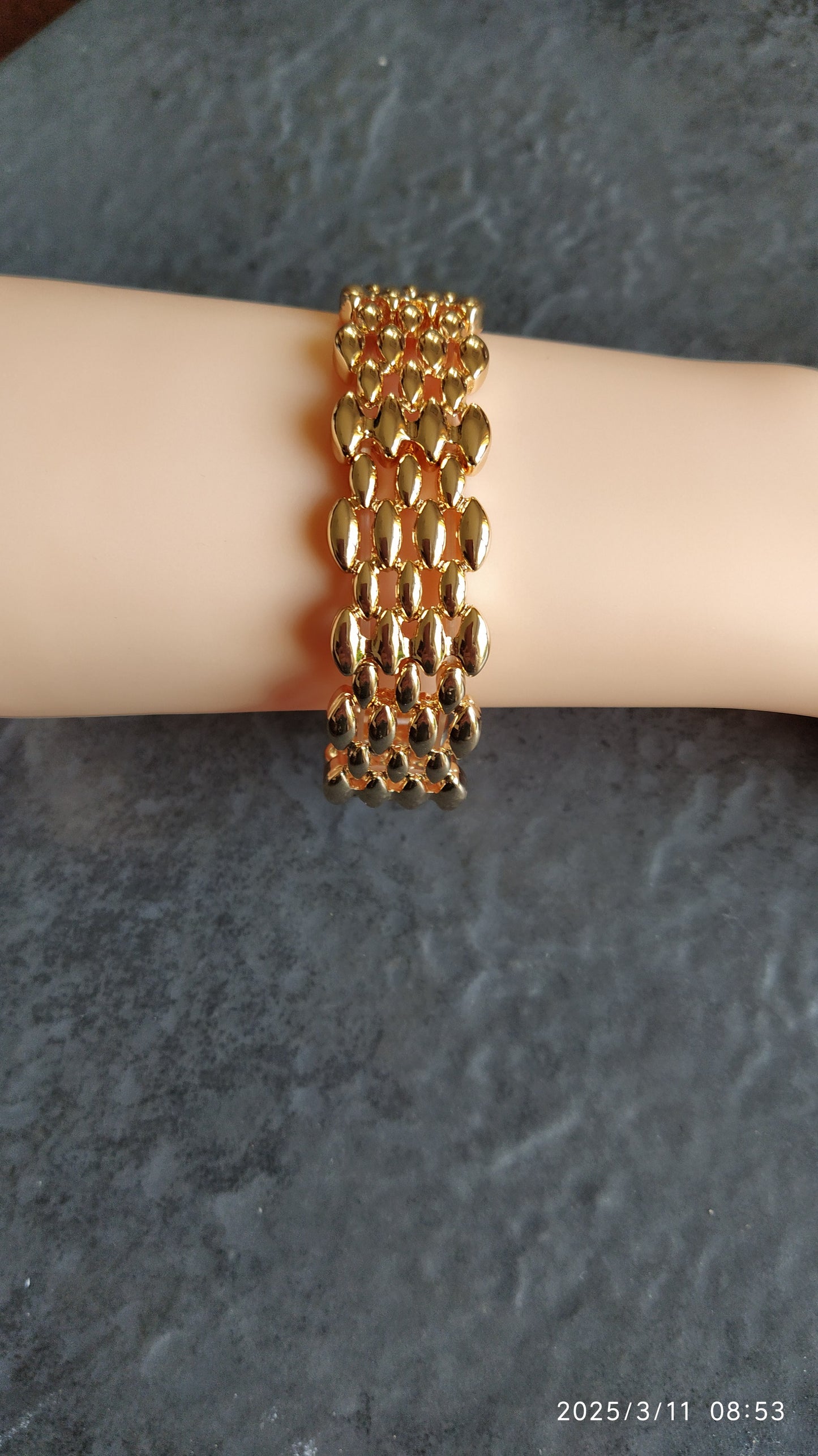 Basket weave cuff (Available in gold or silver tone)