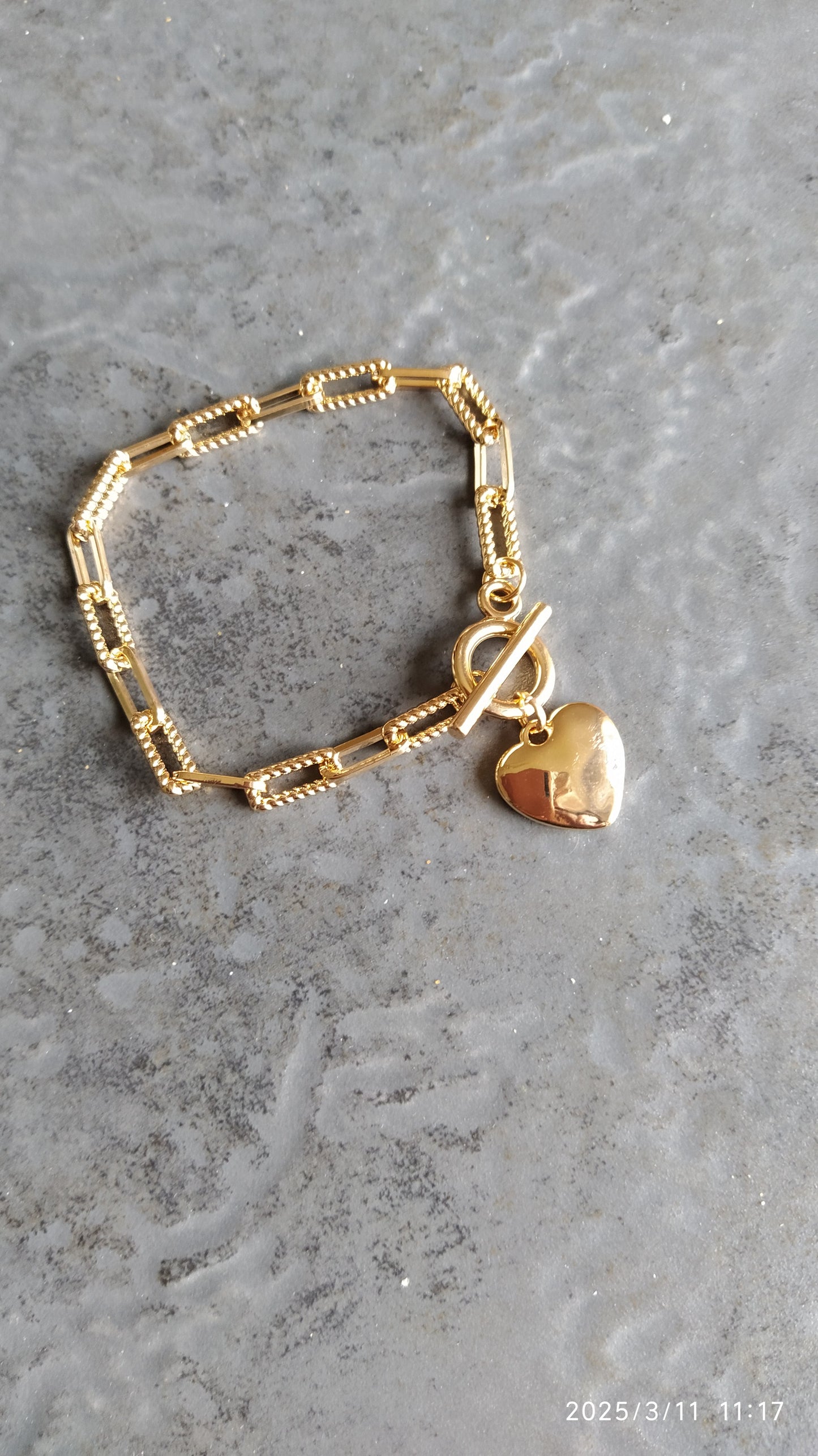 T-bar heart bracelet (Available silver or gold tone)