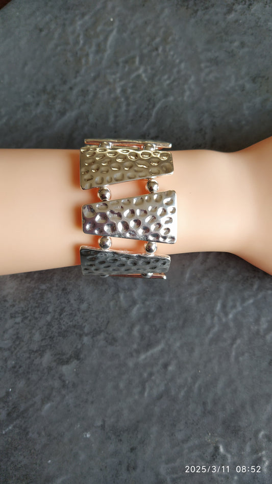 Deep triangle plate cuff (Available gold or silver tone)